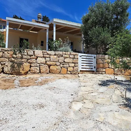 Seaside 'little White Port' Ferienhaus Kornati